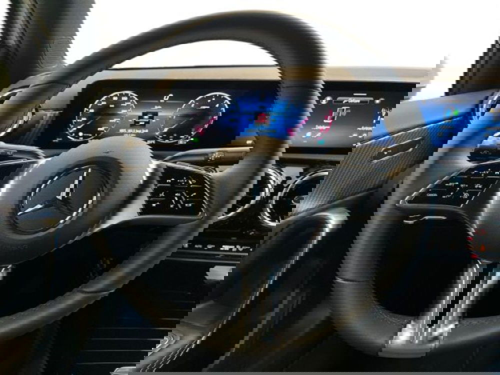 Mercedes-Benz Classe A Sedan nuova a Verona (11)