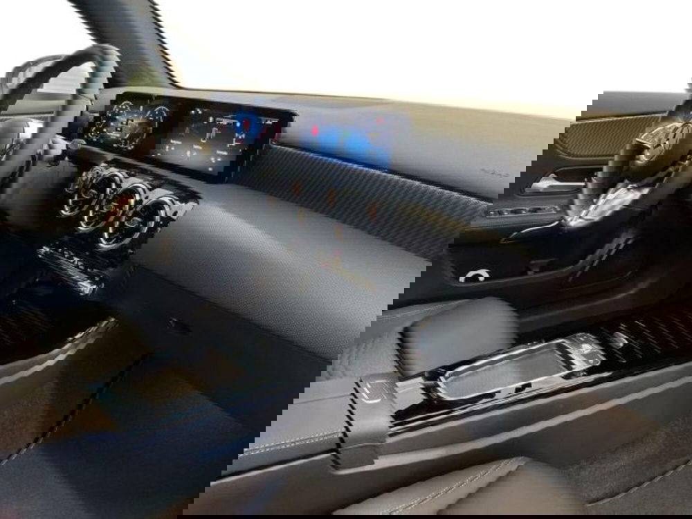Mercedes-Benz Classe A Sedan nuova a Verona (16)
