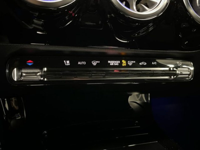Mercedes-Benz Classe A Sedan nuova a Verona (14)