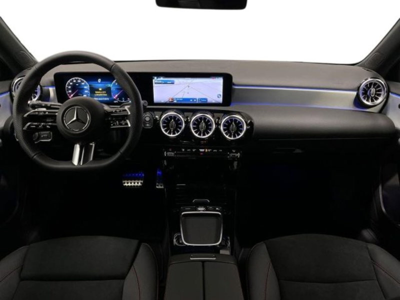 Mercedes-Benz Classe A Sedan nuova a Verona (9)