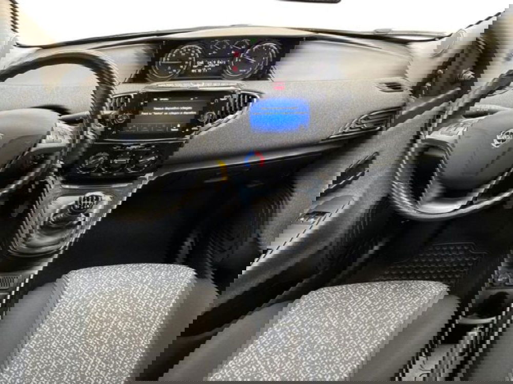 Lancia Ypsilon usata a Ancona (11)