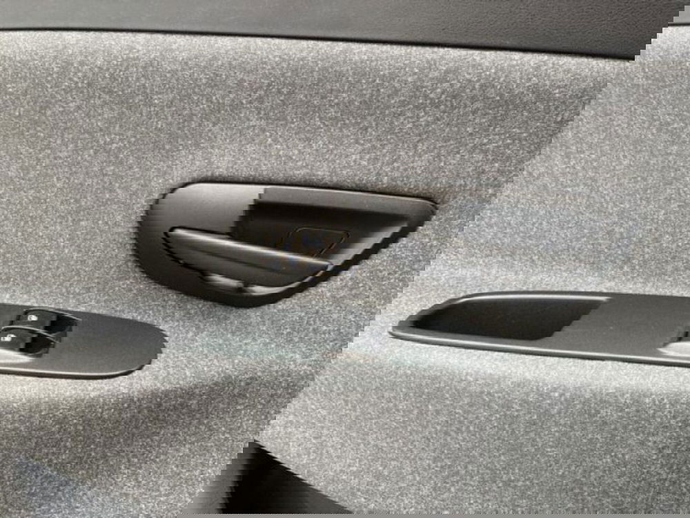 Lancia Ypsilon usata a Ancona (13)