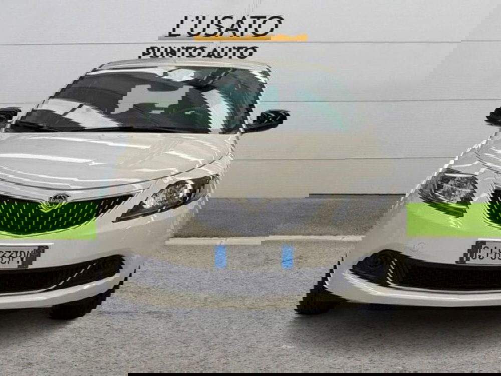 Lancia Ypsilon usata a Ancona (2)