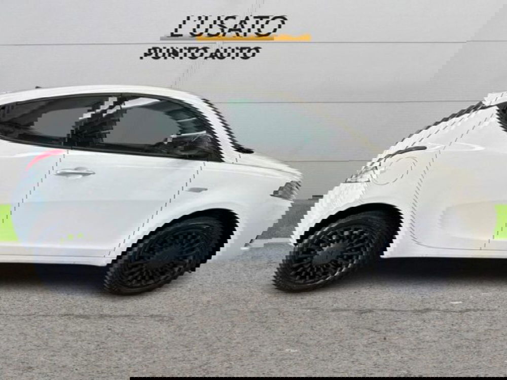 Lancia Ypsilon usata a Ancona (3)