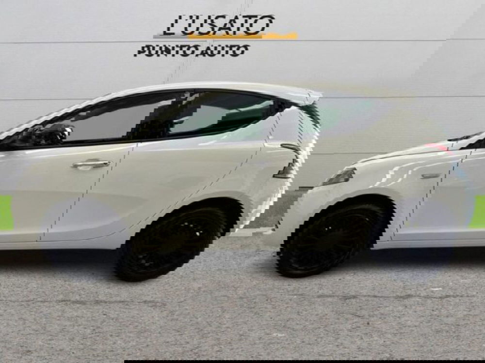 Lancia Ypsilon usata a Ancona (4)