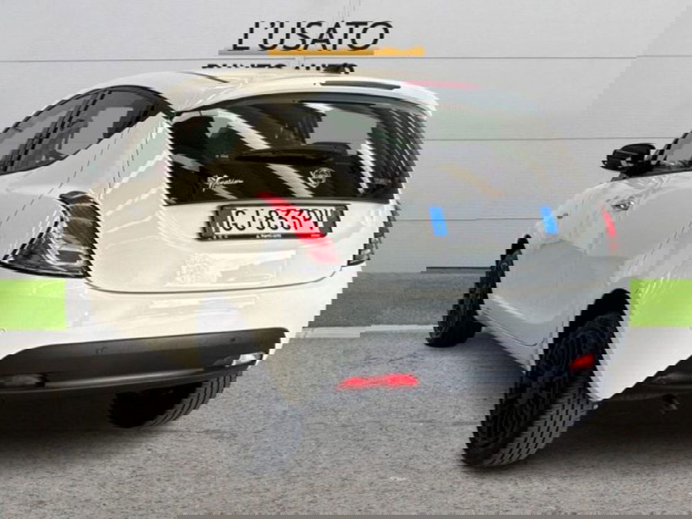 Lancia Ypsilon usata a Ancona (5)