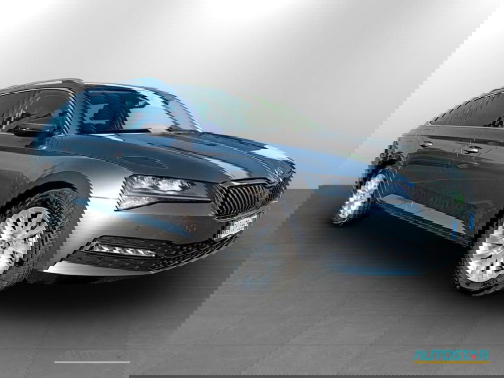 Skoda Superb Station Wagon usata a Piacenza (3)
