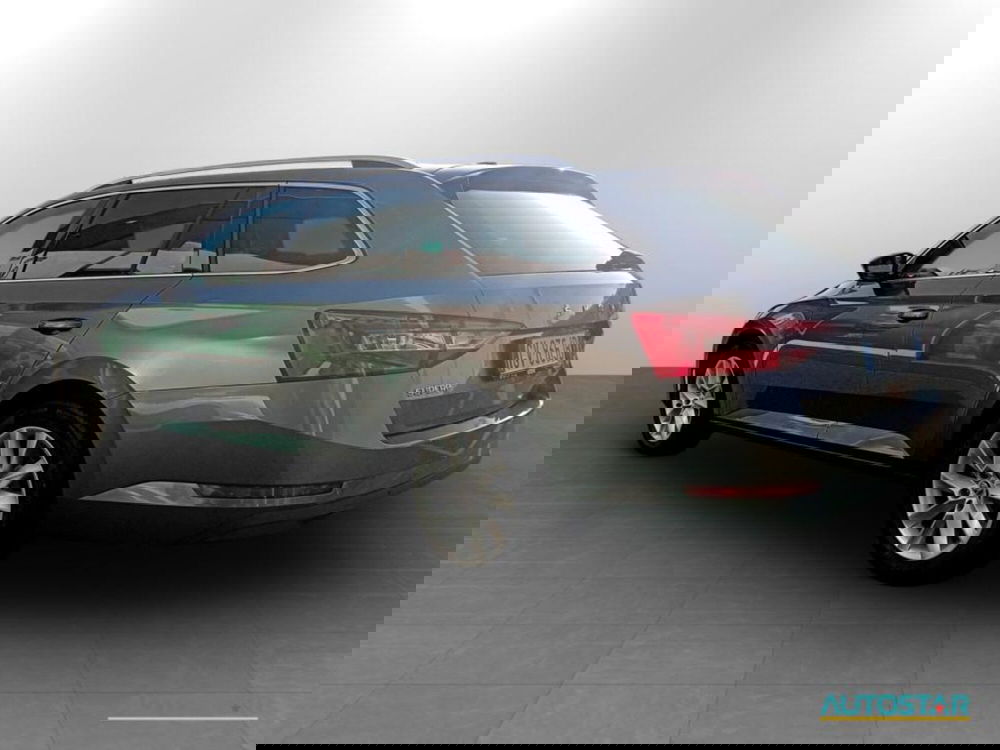 Skoda Superb Station Wagon usata a Piacenza (7)