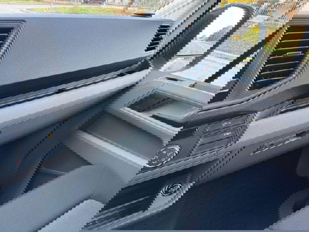 Volkswagen Veicoli Commerciali Crafter Furgone usata a Ravenna (14)