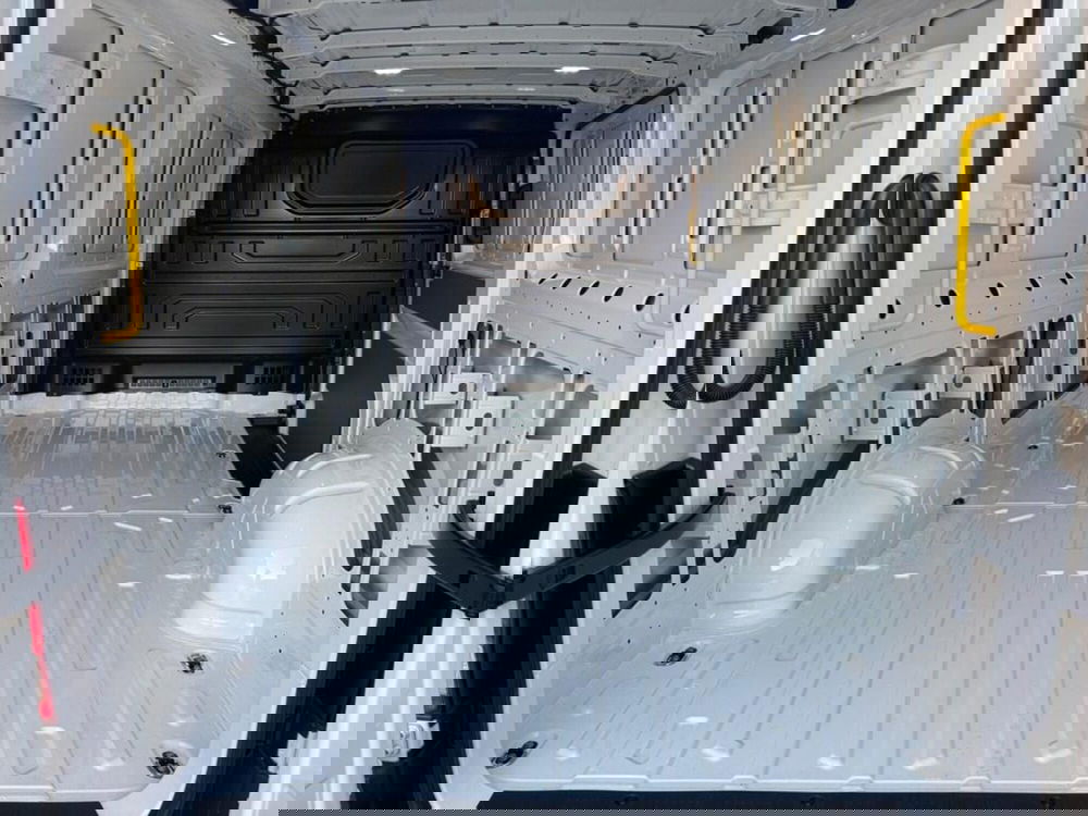 Volkswagen Veicoli Commerciali Crafter Furgone usata a Ravenna (7)