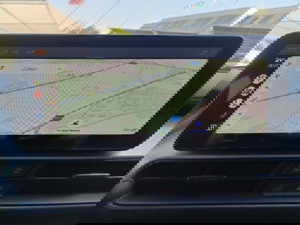 Jeep Avenger nuova a Brescia (14)