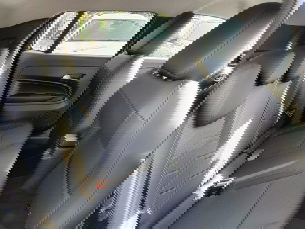 Jeep Avenger nuova a Brescia (18)