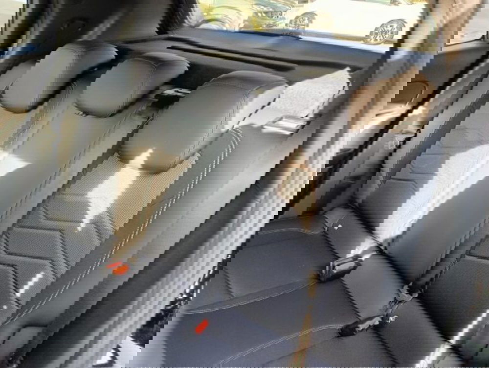 Jeep Avenger nuova a Brescia (9)