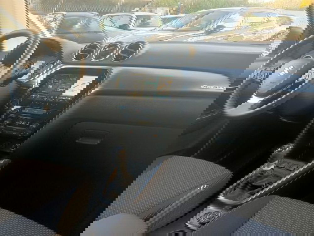 Suzuki Vitara nuova a Brescia (18)