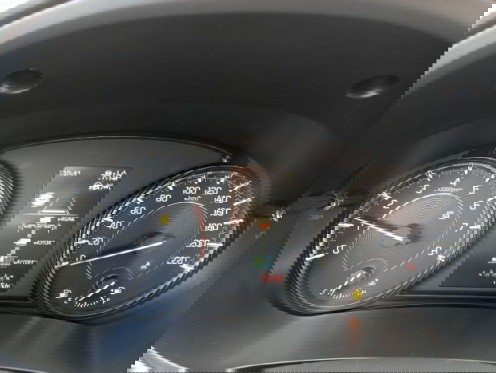 Suzuki Vitara nuova a Brescia (7)