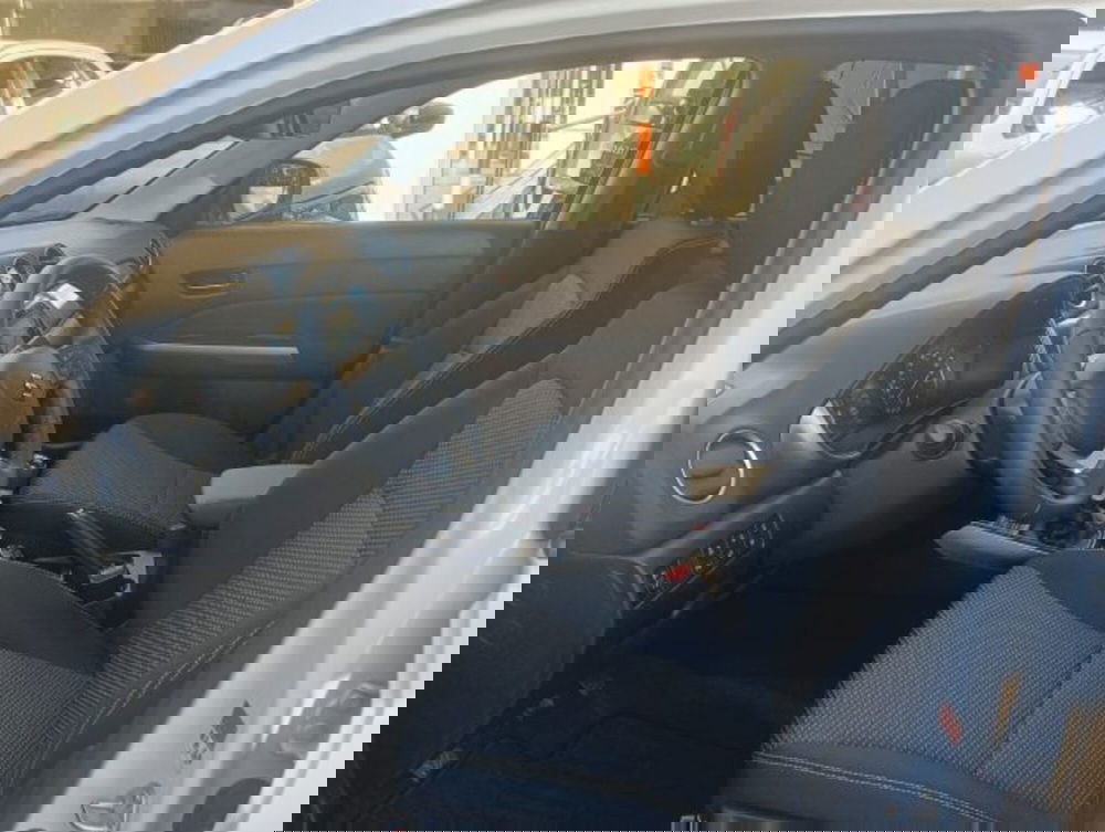 Suzuki Vitara nuova a Brescia (9)