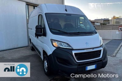 Peugeot Boxer Furgone 335 L2H2 2.2 bluehdi 140cv S&amp;S vetrato del 2021 usata a Venezia
