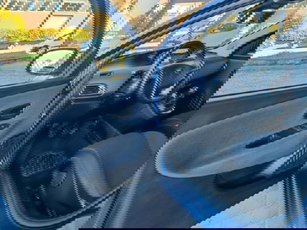 Lancia Ypsilon usata a Pisa (19)