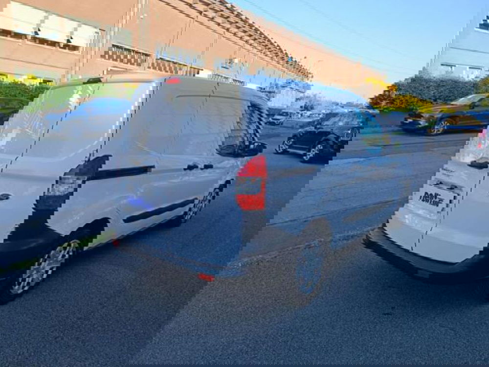 Ford Transit Courier usata a Pisa (9)