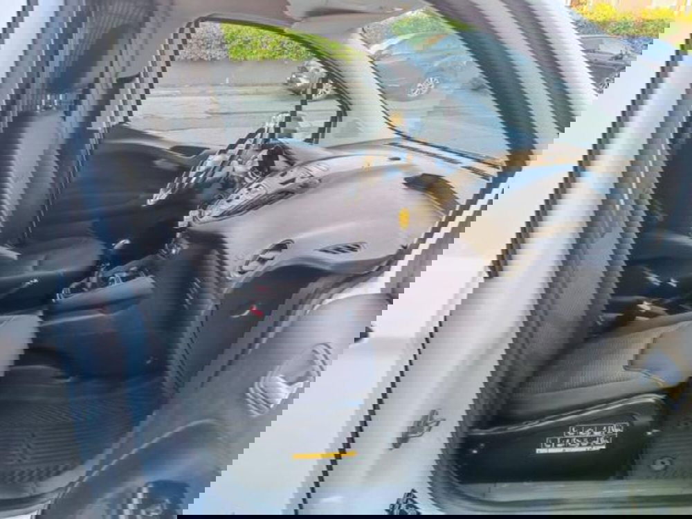 Ford Transit Courier usata a Pisa (17)