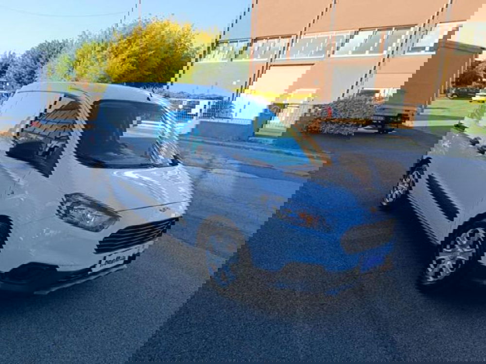 Ford Transit Courier usata a Pisa (3)