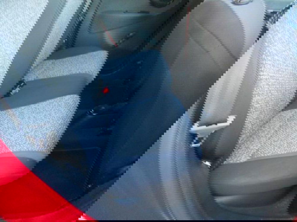 Lancia Ypsilon usata a Pisa (15)