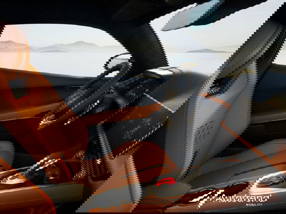 Lotus Emira nuova a Bari (12)