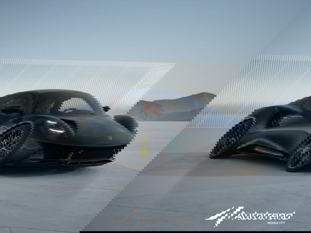 Lotus Emira nuova a Bari (2)