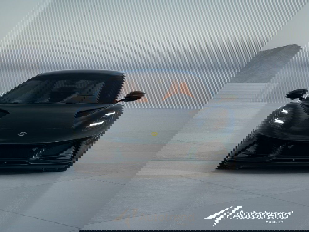 Lotus Emira nuova a Bari (3)