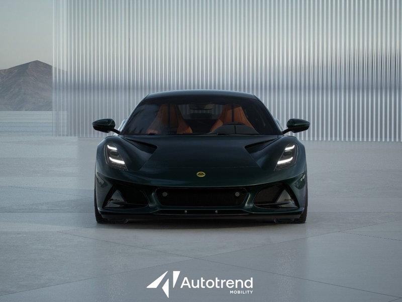 Lotus Emira nuova a Bari (3)