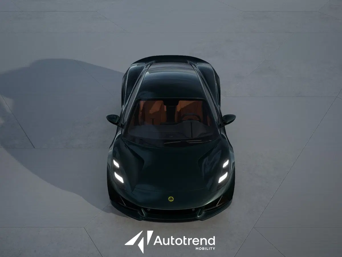Lotus Emira nuova a Bari (5)