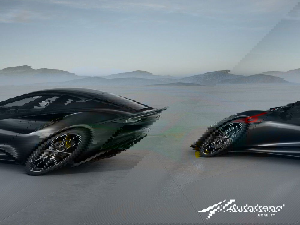 Lotus Emira nuova a Bari (8)