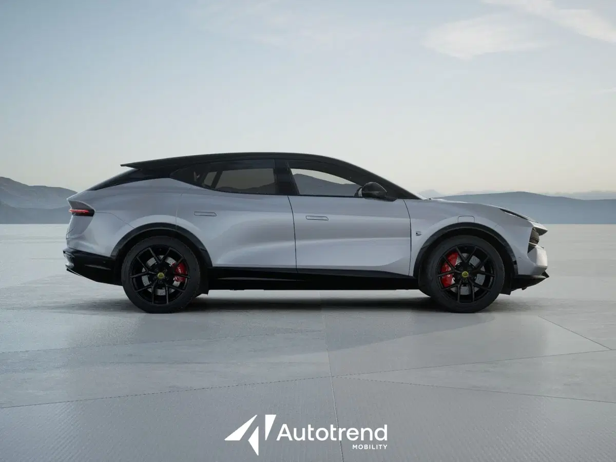 Lotus Eletre nuova a Bari (11)