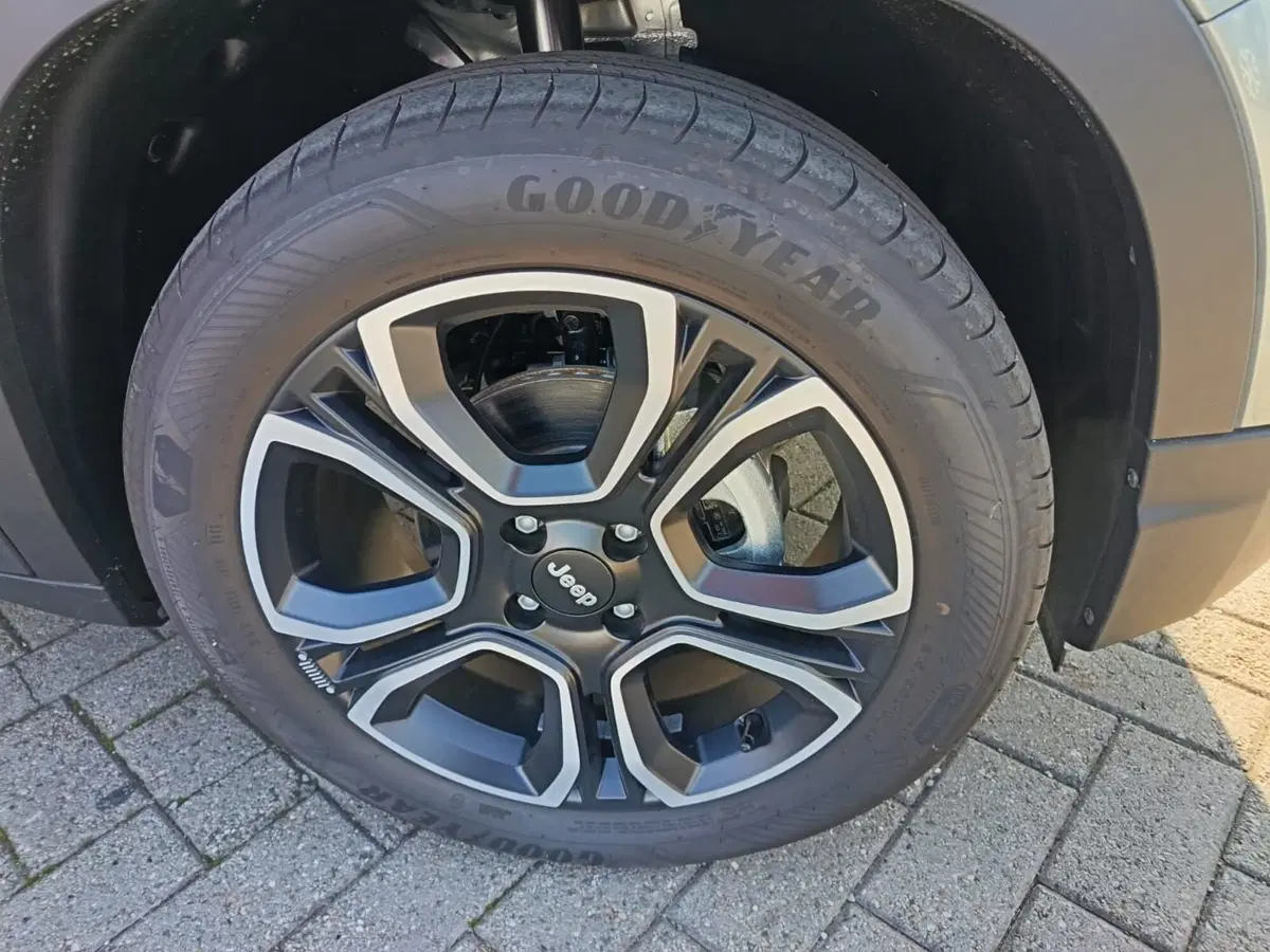 Jeep Avenger nuova a Alessandria (11)