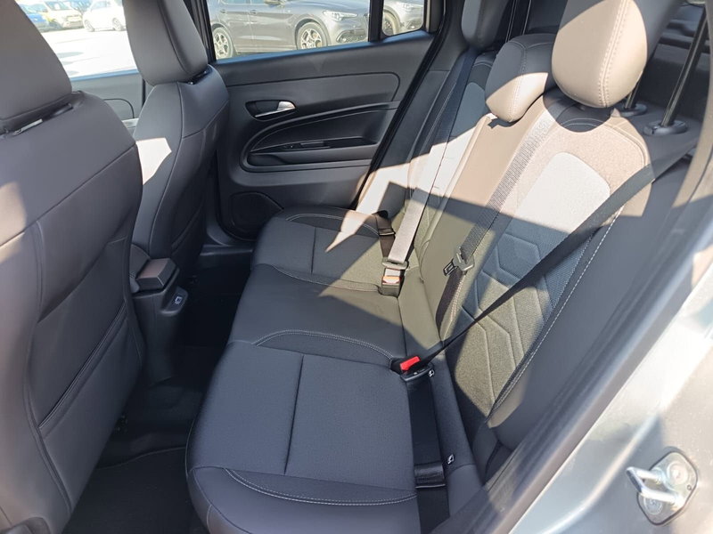 Jeep Avenger nuova a Alessandria (13)