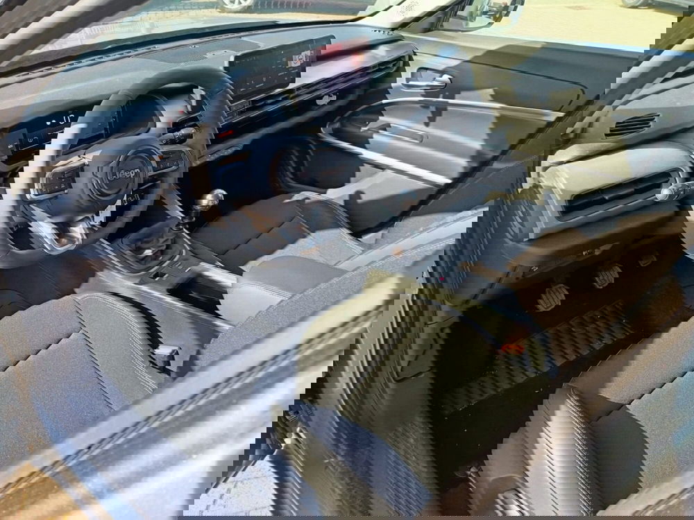 Jeep Avenger nuova a Alessandria (15)