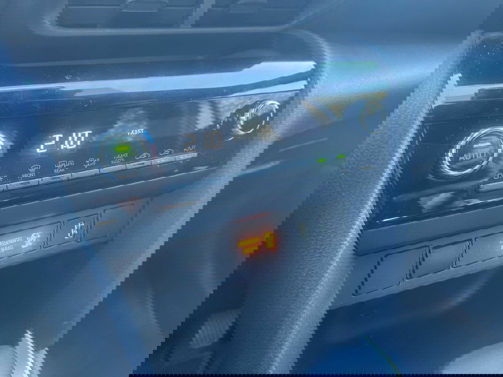 Toyota Yaris Cross usata a Lecco (13)