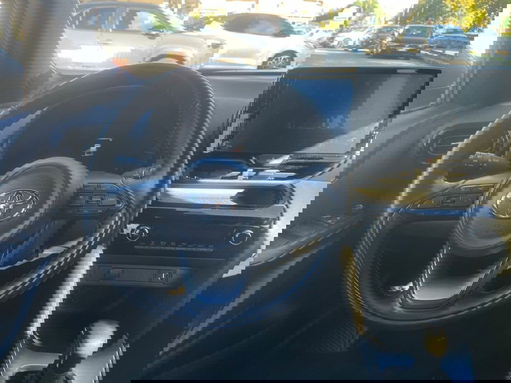 Toyota Yaris Cross usata a Lecco (14)