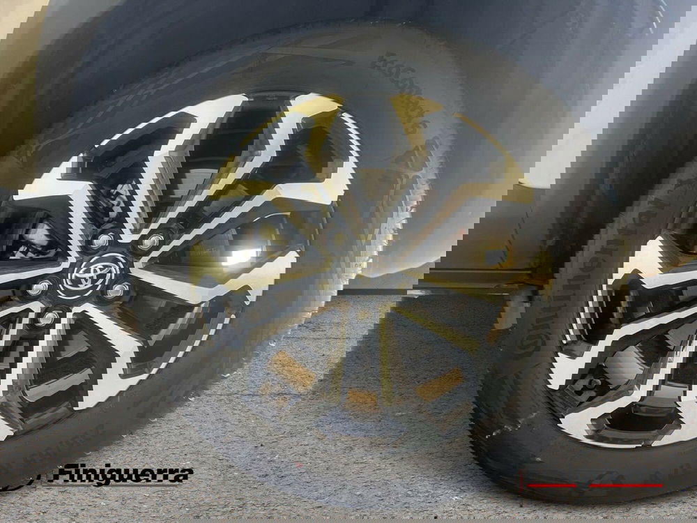 Toyota Yaris Cross usata a Lecco (8)