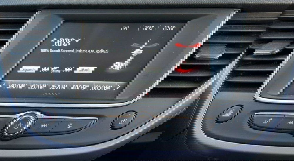 Opel Crossland X usata a Sondrio (13)