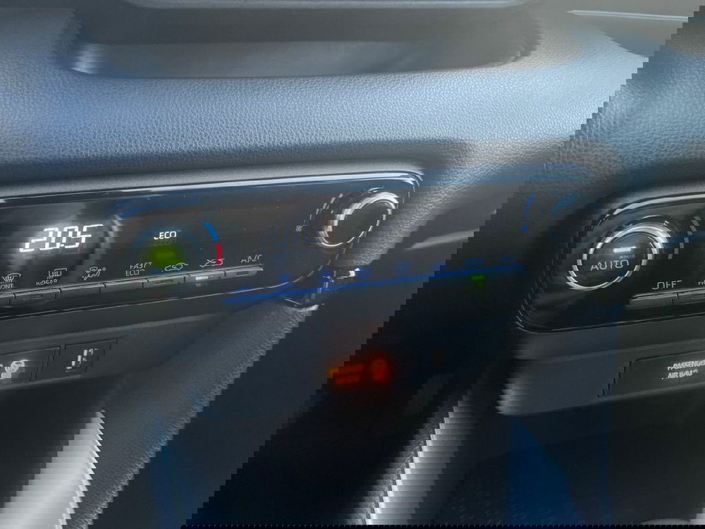 Toyota Yaris usata a Lecco (14)