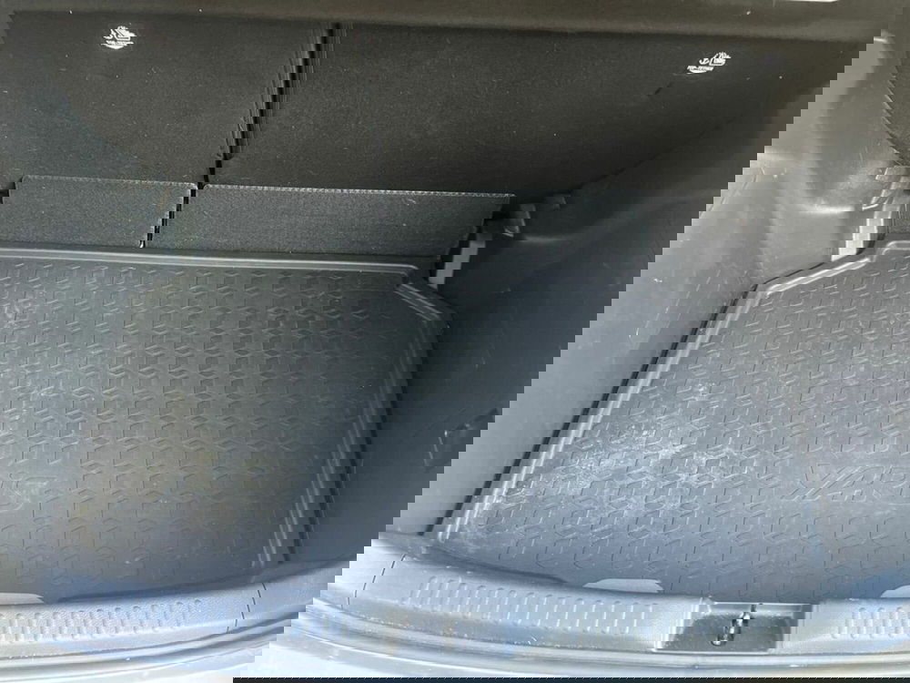 Toyota Yaris usata a Lecco (13)