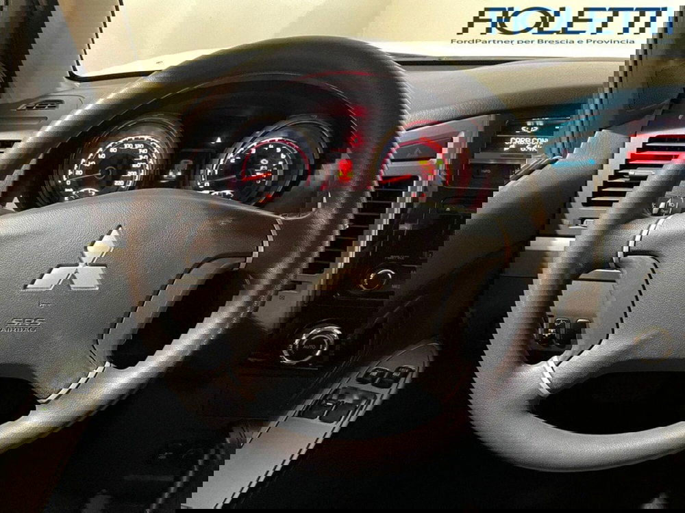 Mitsubishi Pajero usata a Brescia (7)