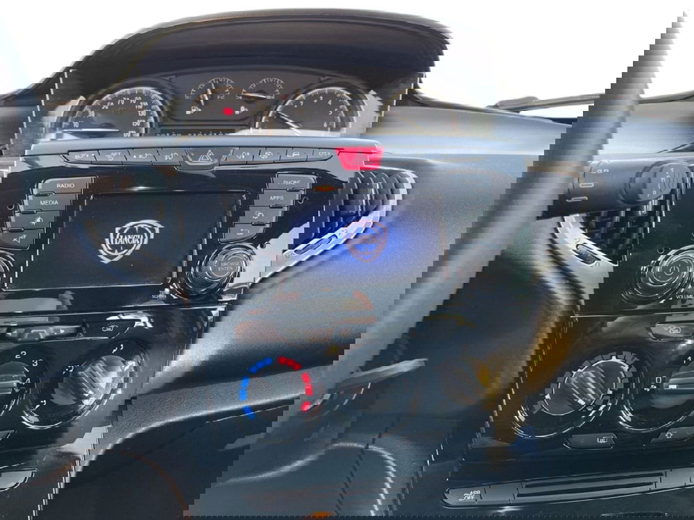 Lancia Ypsilon usata a Torino (13)