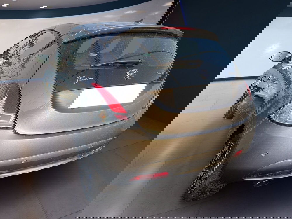 Lancia Ypsilon usata a Torino (4)