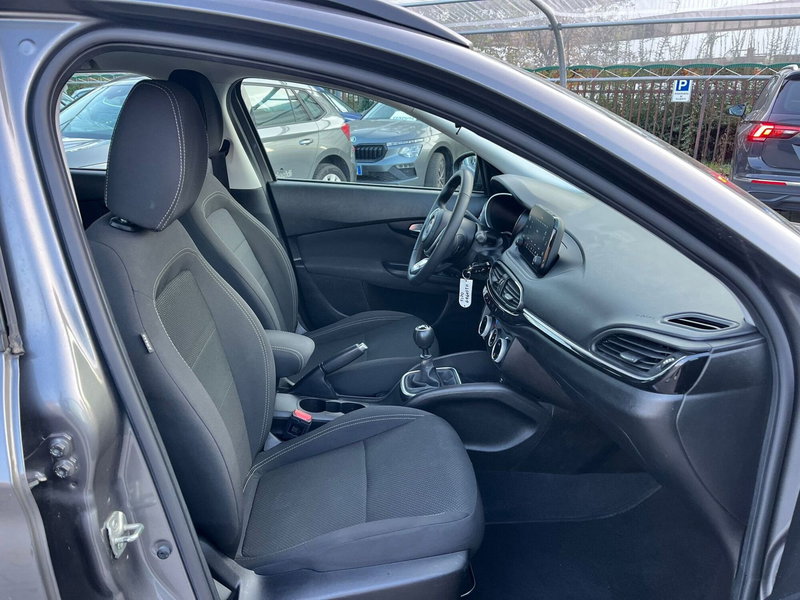 Fiat Tipo Station Wagon usata a Milano (12)