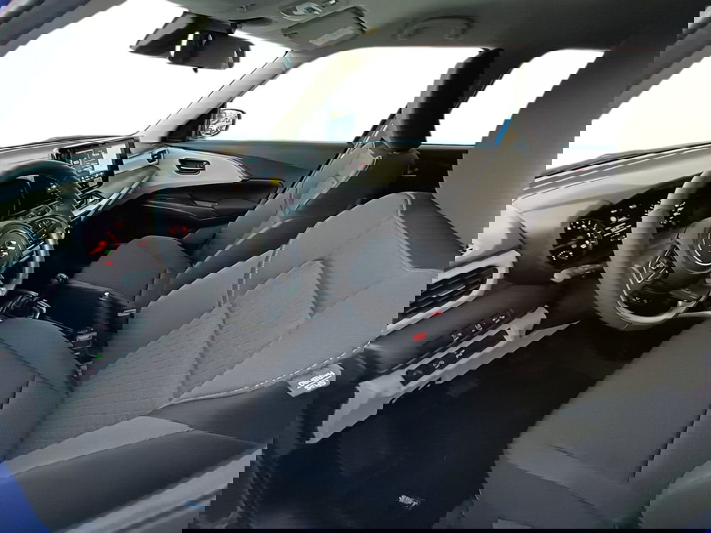 Suzuki Swift nuova a Prato (14)