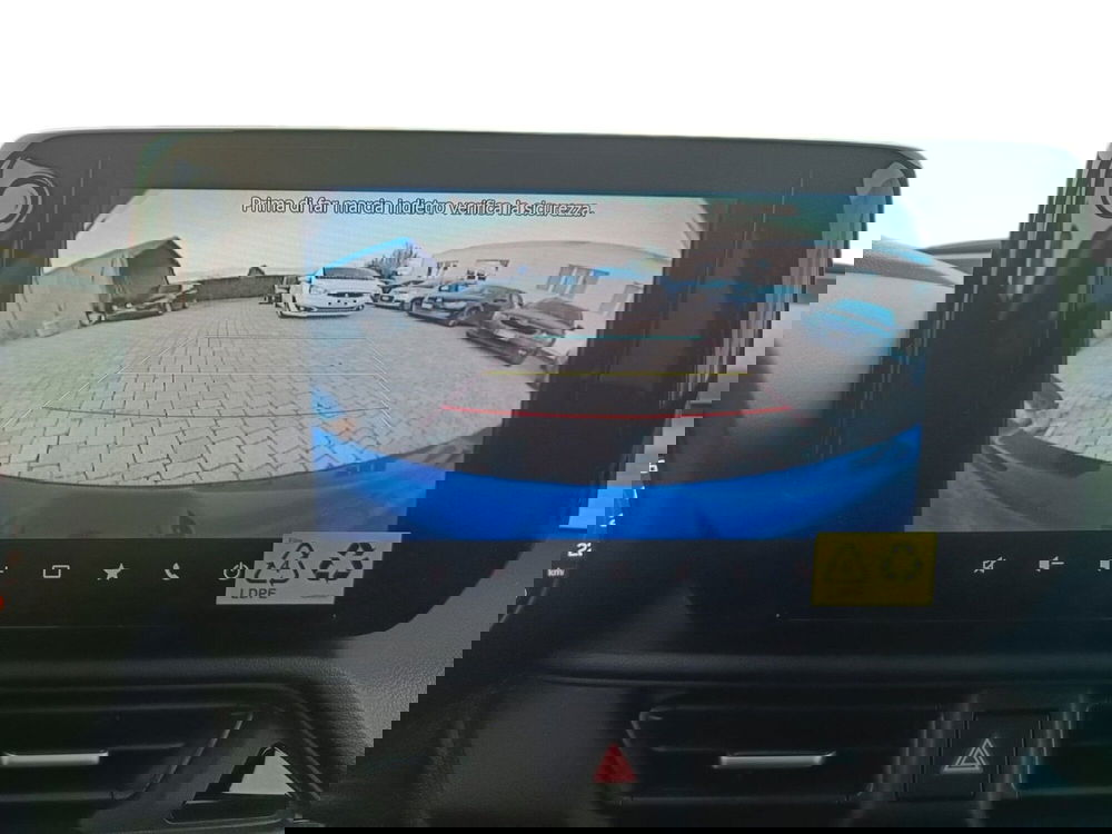 Suzuki Swift nuova a Prato (14)