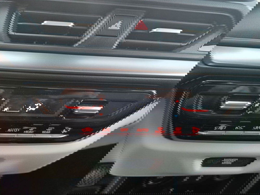 Suzuki Swift nuova a Prato (16)