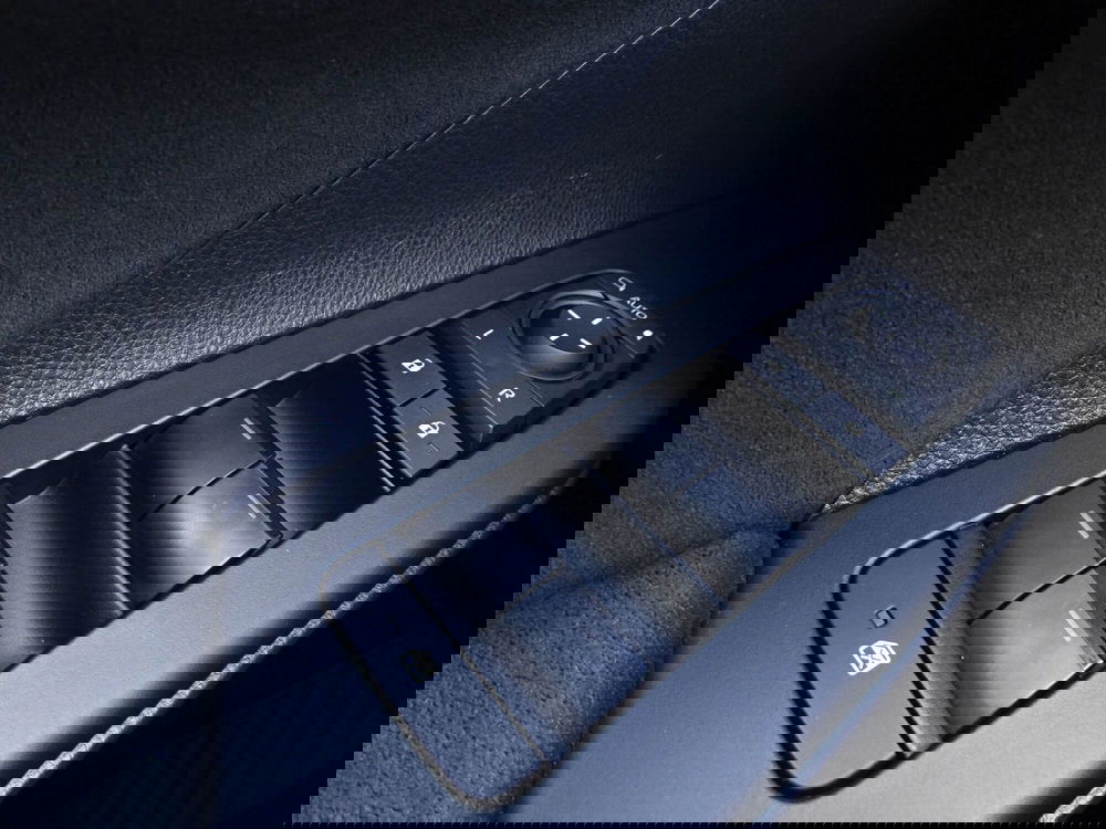 Toyota Toyota C-HR usata a Treviso (16)